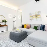 Holiday home Amazing Art Deco 150m To Sea With Daily Housekeeping Sliema