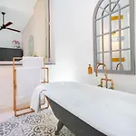 Holiday home Amazing Art Deco 150m To Sea With Daily Housekeeping Sliema