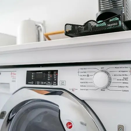 Amazing Art Deco 150m To Sea With Daily Housekeeping *