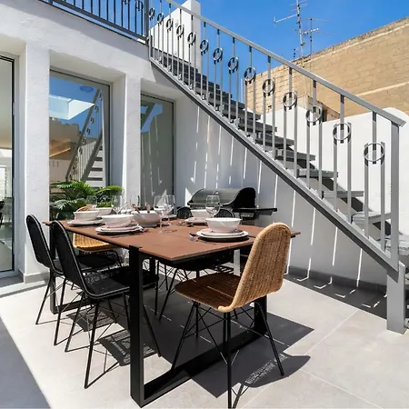 Amazing Art Deco 150m To Sea With Daily Housekeeping Holiday home Sliema