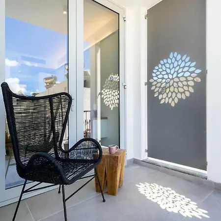 Amazing Art Deco 150m To Sea With Daily Housekeeping Vakantiehuis *