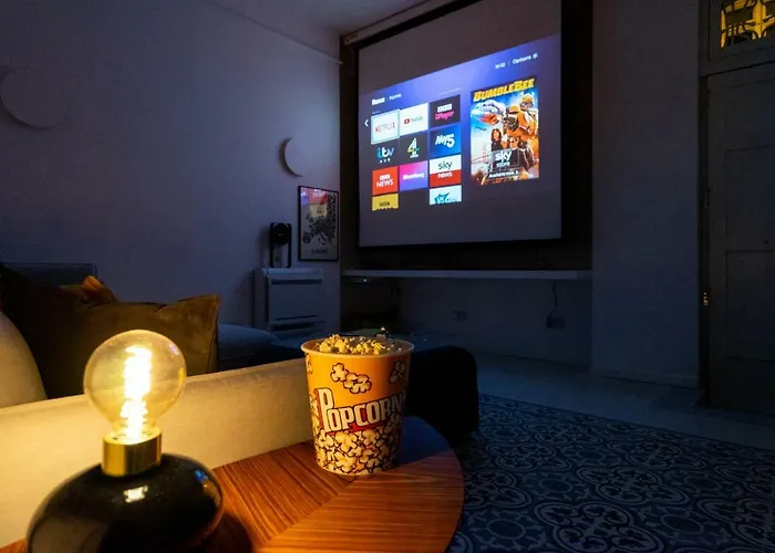 Amazing Art Deco 150m To Sea With Daily Housekeeping Feriehus *