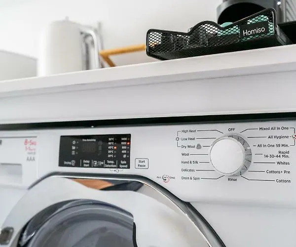 Amazing Art Deco 150m To Sea With Daily Housekeeping *