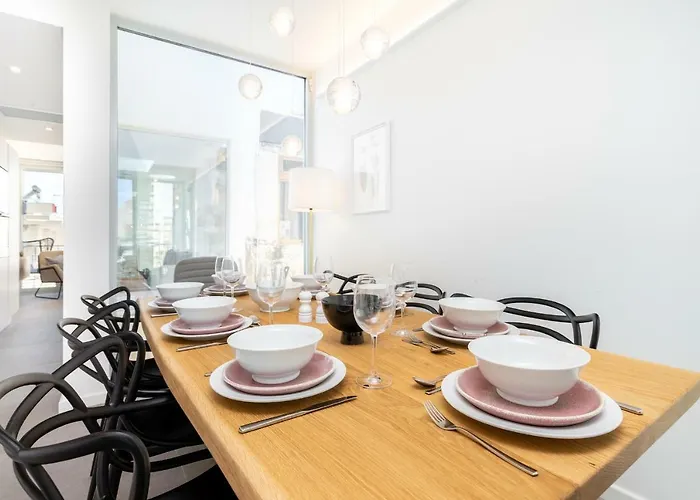 Amazing Art Deco 150m To Sea With Daily Housekeeping *