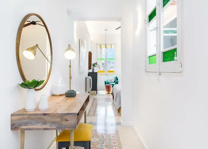 Amazing Art Deco 150m To Sea With Daily Housekeeping