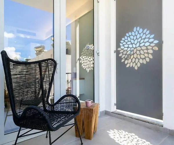 Amazing Art Deco 150m To Sea With Daily Housekeeping Ferienhaus *